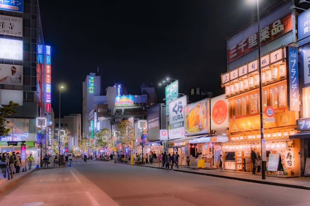 刚刚全线跳水！英伟达严重发布！黄仁勋：需求反常微弱